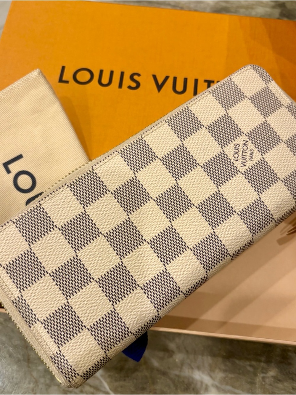 Louis Vuitton Clemence Damier Azur Zippy Wallet in Cream Check PINK Interior COA - Picture 10 of 16